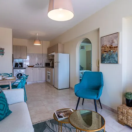 Sunny 2-br & Balcony In Mackenzie Apartmán Larnaca
